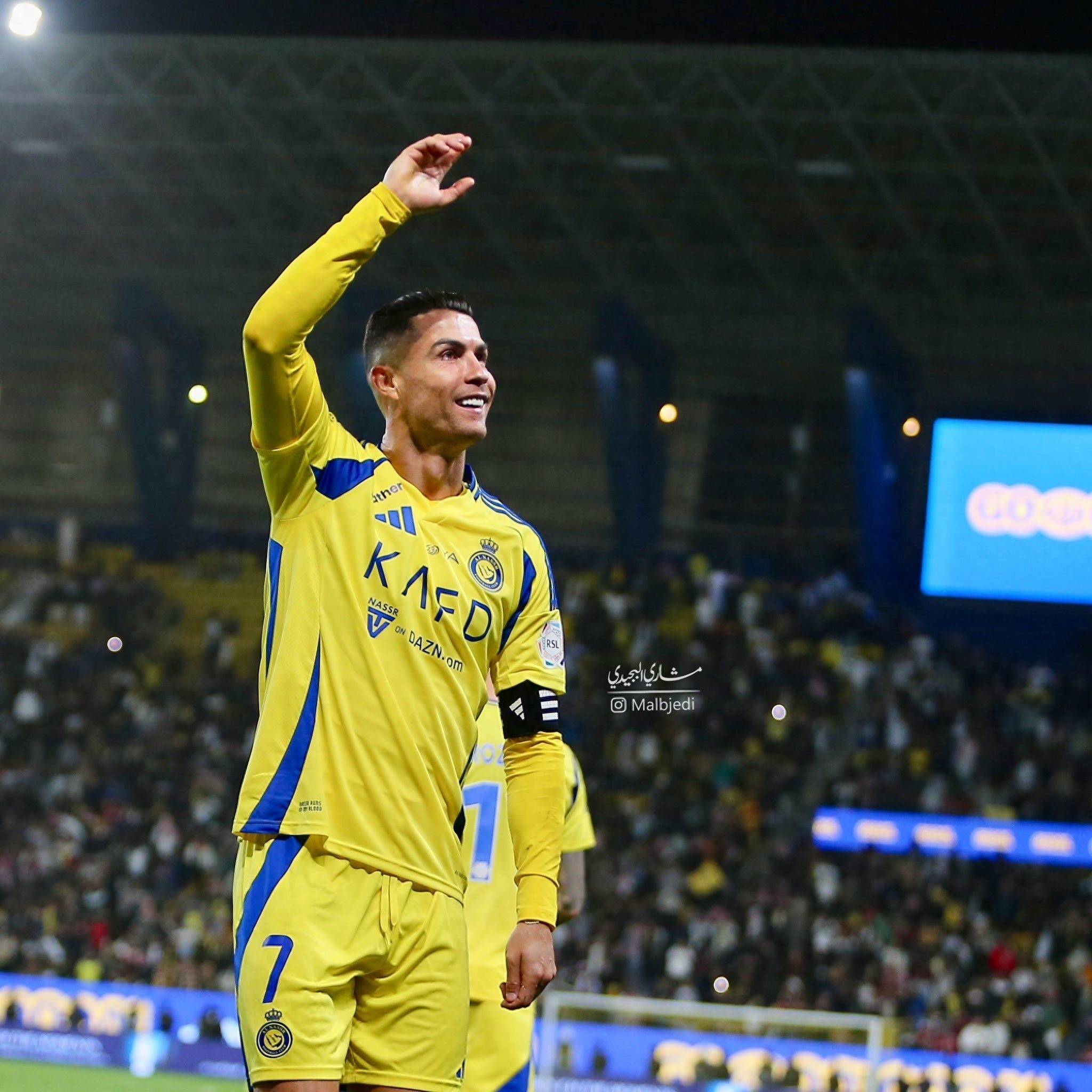 C罗赛事官方发布赛况扑朔迷离新规,拜仁争议不断!的简单介绍 C罗赛事官方发布赛况扑朔迷离新规,拜仁争议不断!的简单介绍