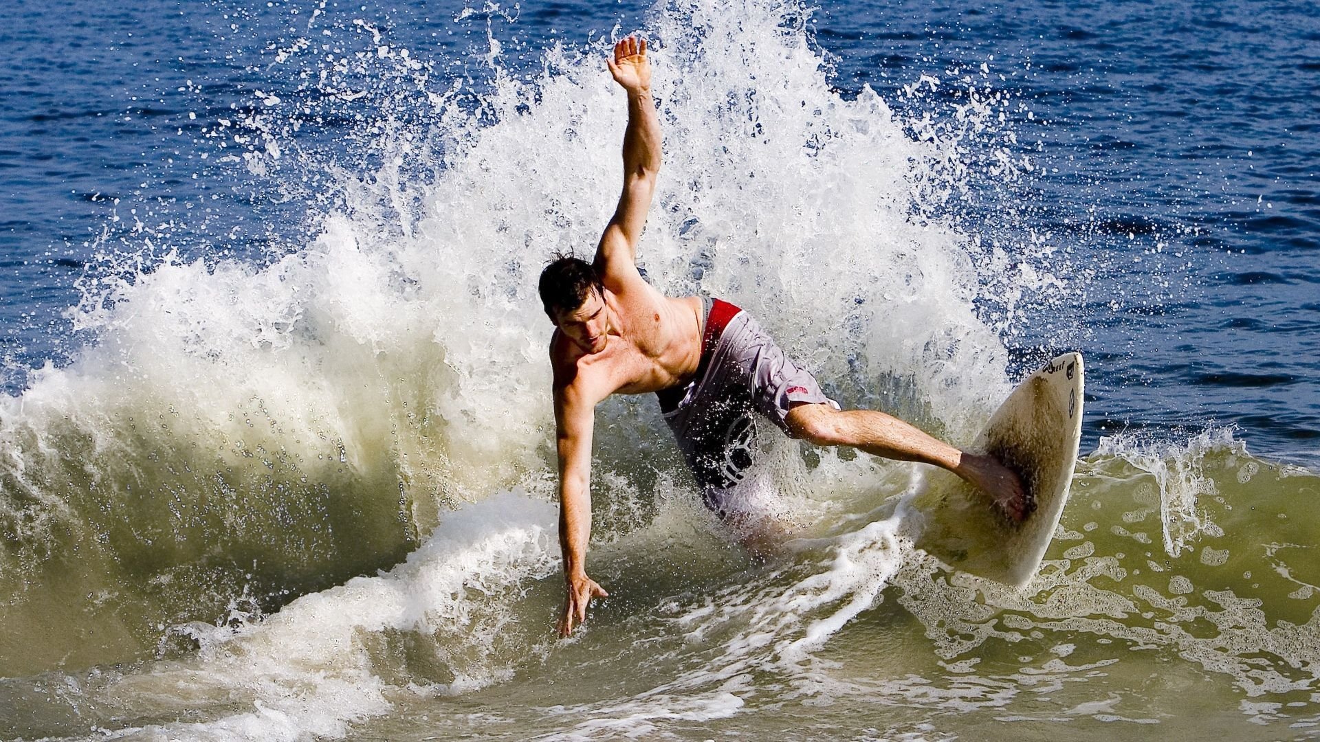 排球赛场焦点!美国队对阵葡萄牙队,连胜纪录继续刷新,球队势不可挡